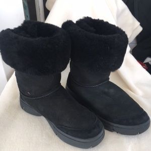 UGG AUSTRALIA WOMEN'S ULTIMATE BIND BOOTS- BLACK